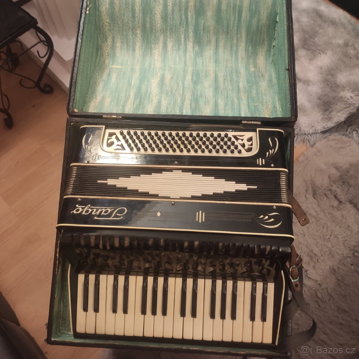 Tahací harmonika Zn.tango