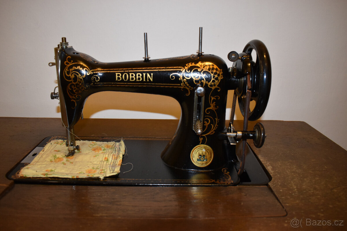 Šicí stroj BOBBIN šlapací ve 100% stavu