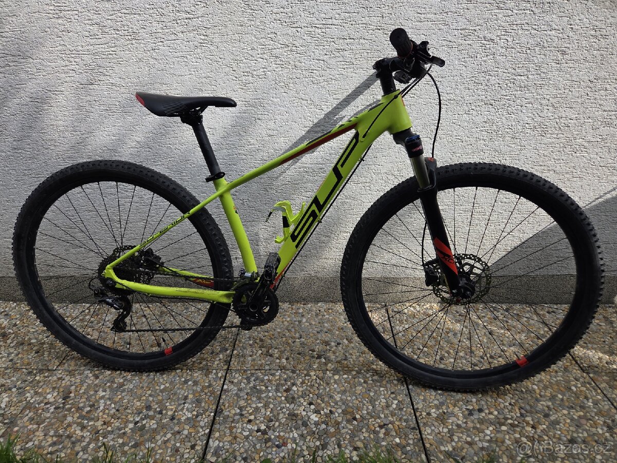 Horske kolo Superior XC889 (29×16.0"(S))