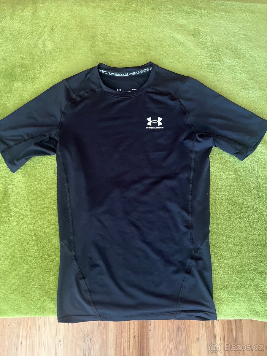Kompresní tričko UnderArmour (M) (černá)