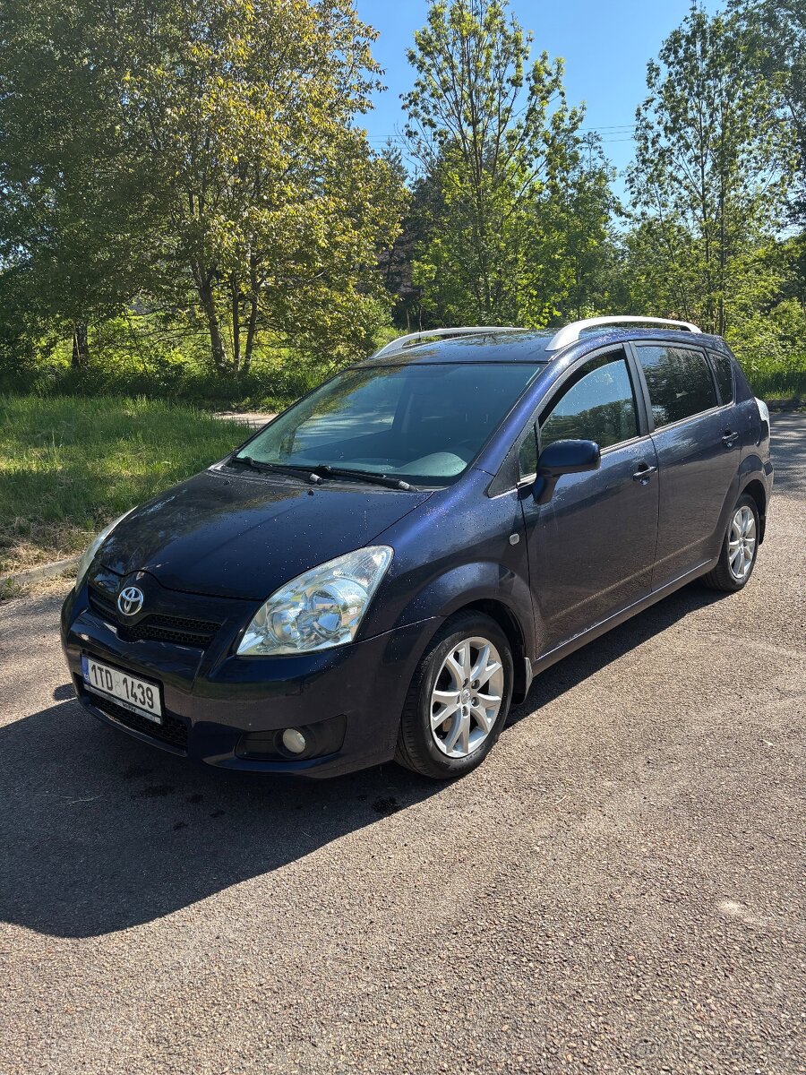 TOYOTA COROLLA VERSO 1,8
