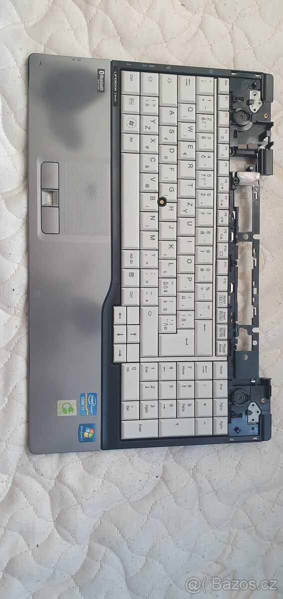 Fujitsu Siemens Lifebook E752 pamlrest vcetne klavesnice
