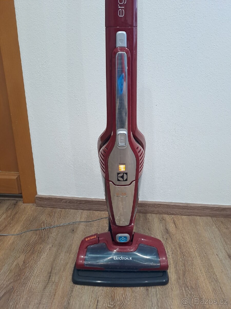 Aku tyčový vysavač