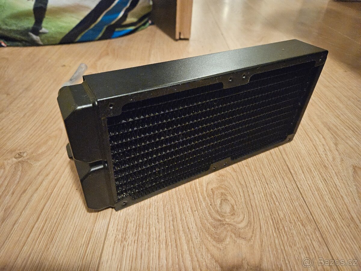Alphacool 240x120mm radiátor na vodní chlazení