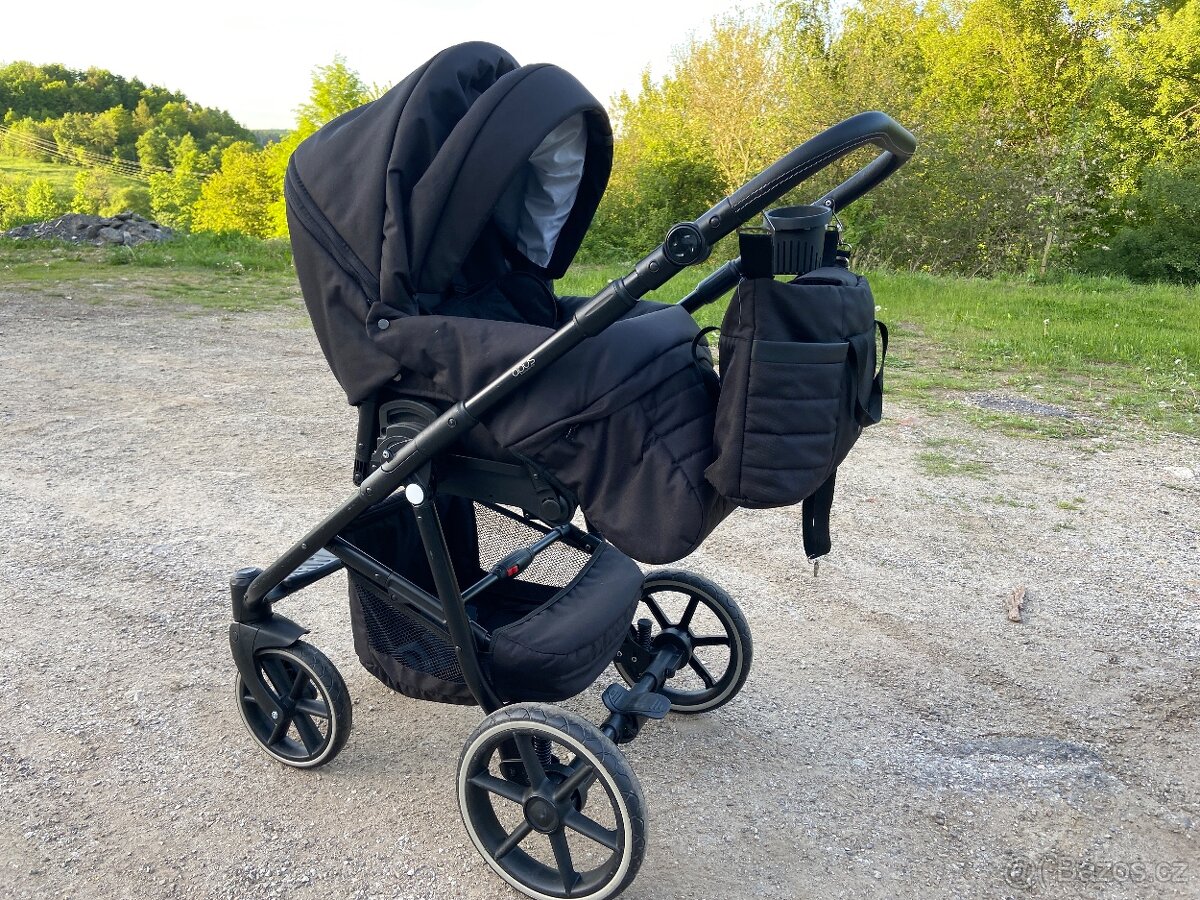 Kočárek , trojkombinace , isofix