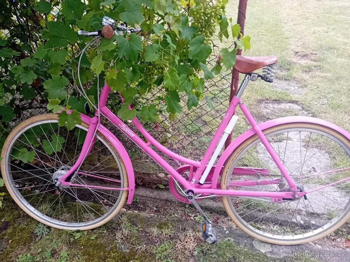 Stylové Dámské kolo ve výborném stavu "PASHLEY"