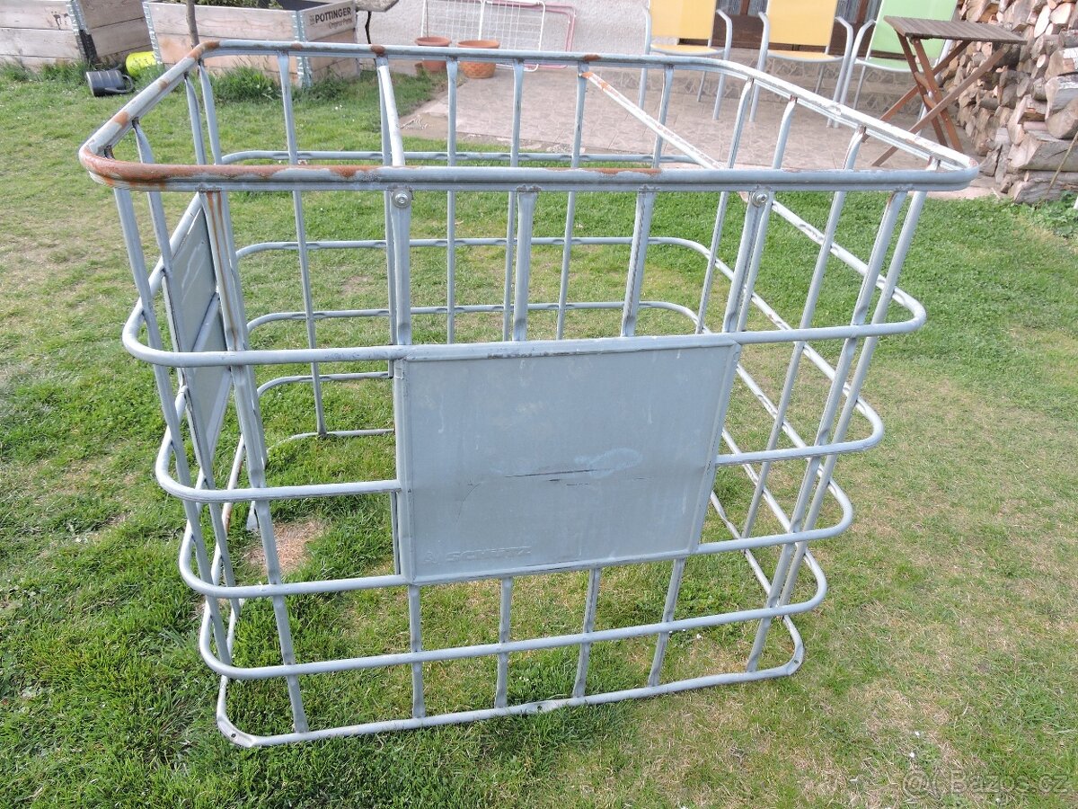 klec na nádrž IBC