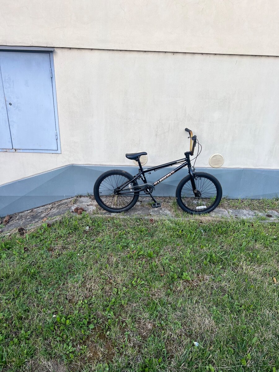 Prodam BMX MONGOOSE Legion L10 Black 2021