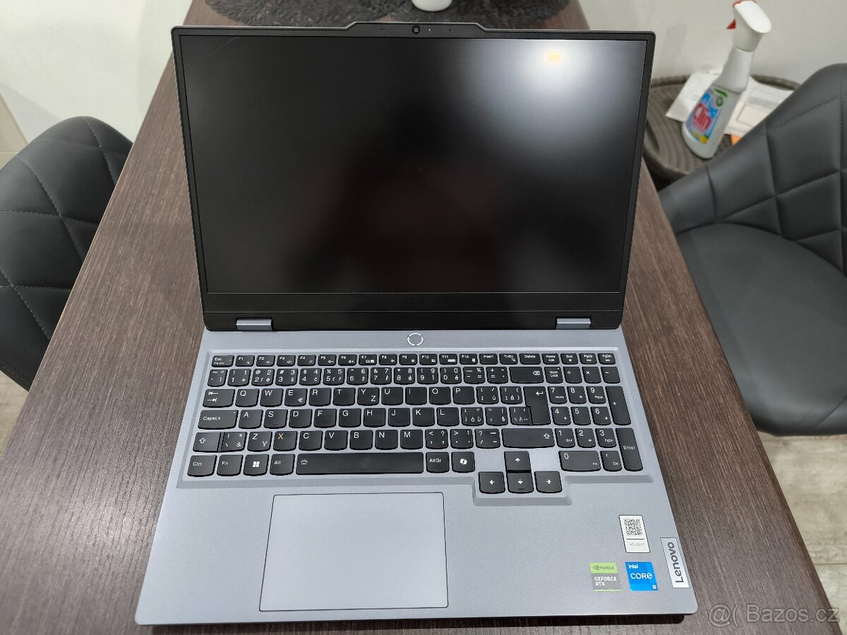 Lenovo Loq 15iax9 , 1TB . RTX 4050 6Gb , Záruka