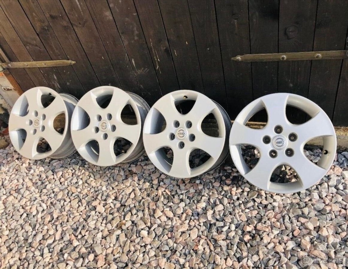5x114,3 R16 originál hliníkové disky Nissan - ET 40