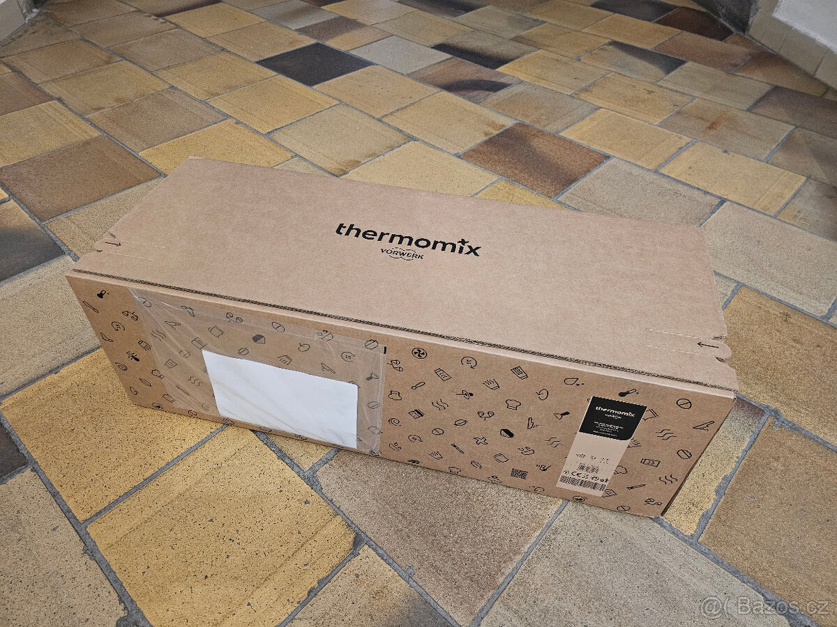 Thermomix TM7 + 6 měsíců Cookido