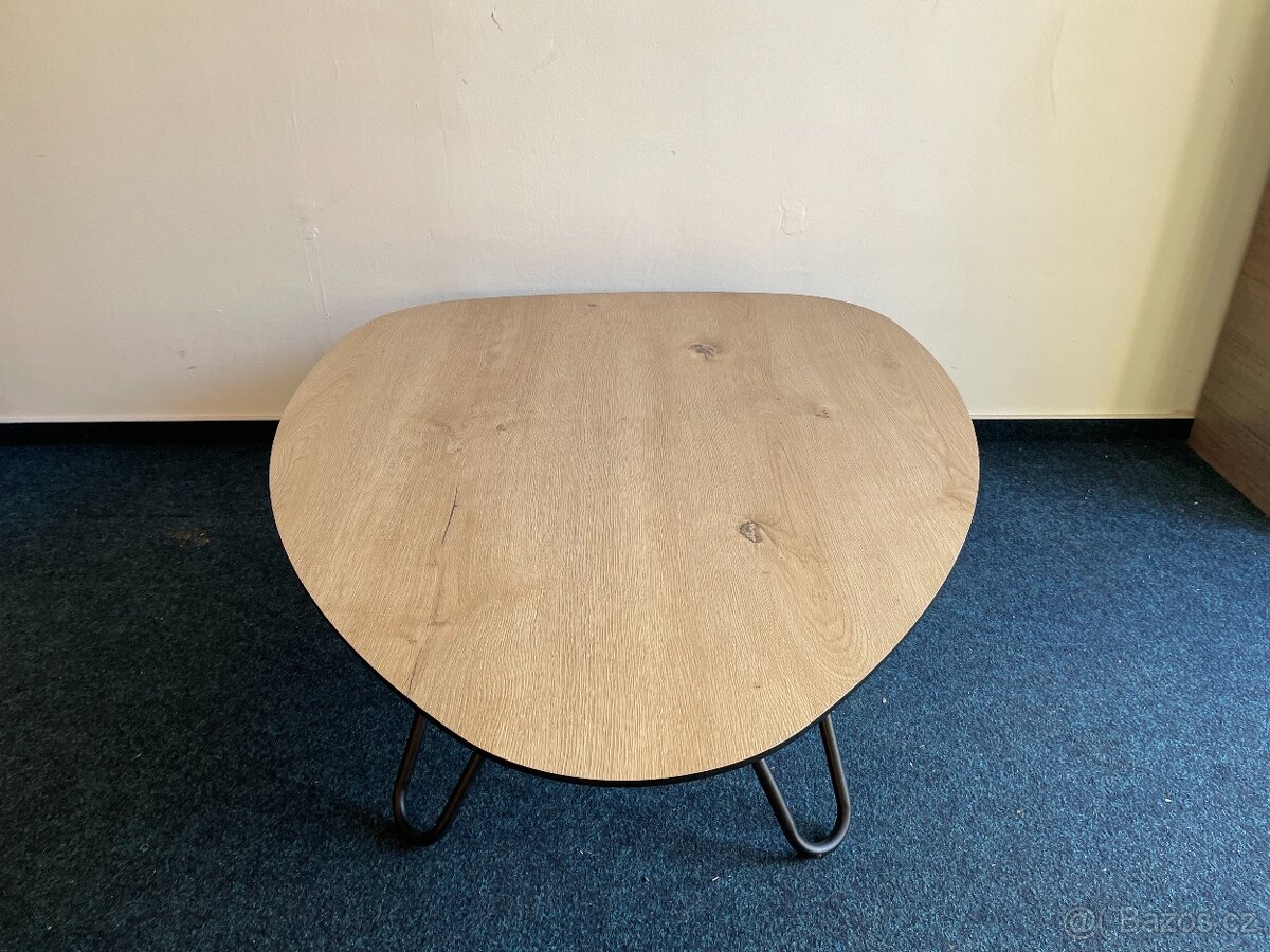 Konferenční stolek Masura – 110 cm, kapkový tvar