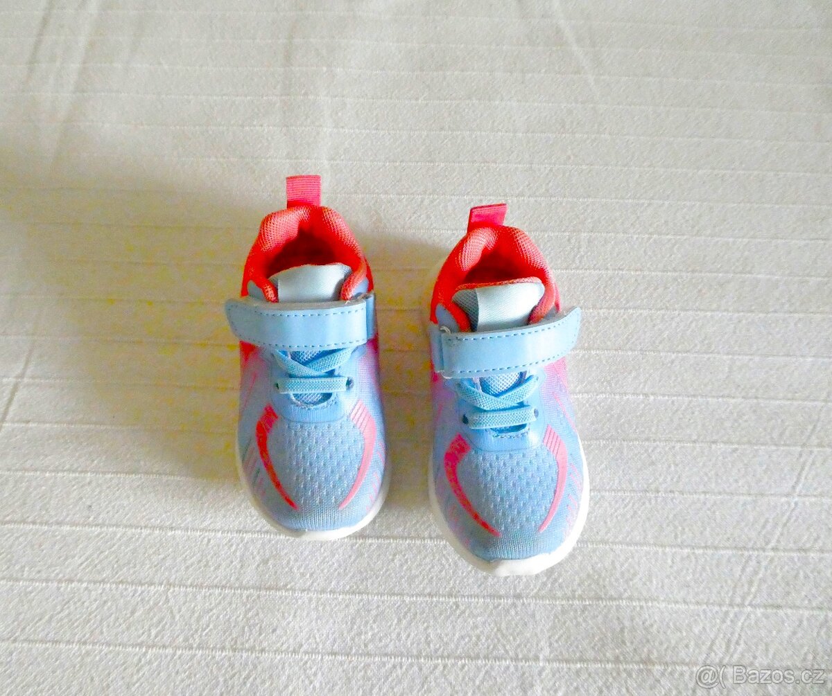Dětské sportovní botičky JUMBO vel. 22