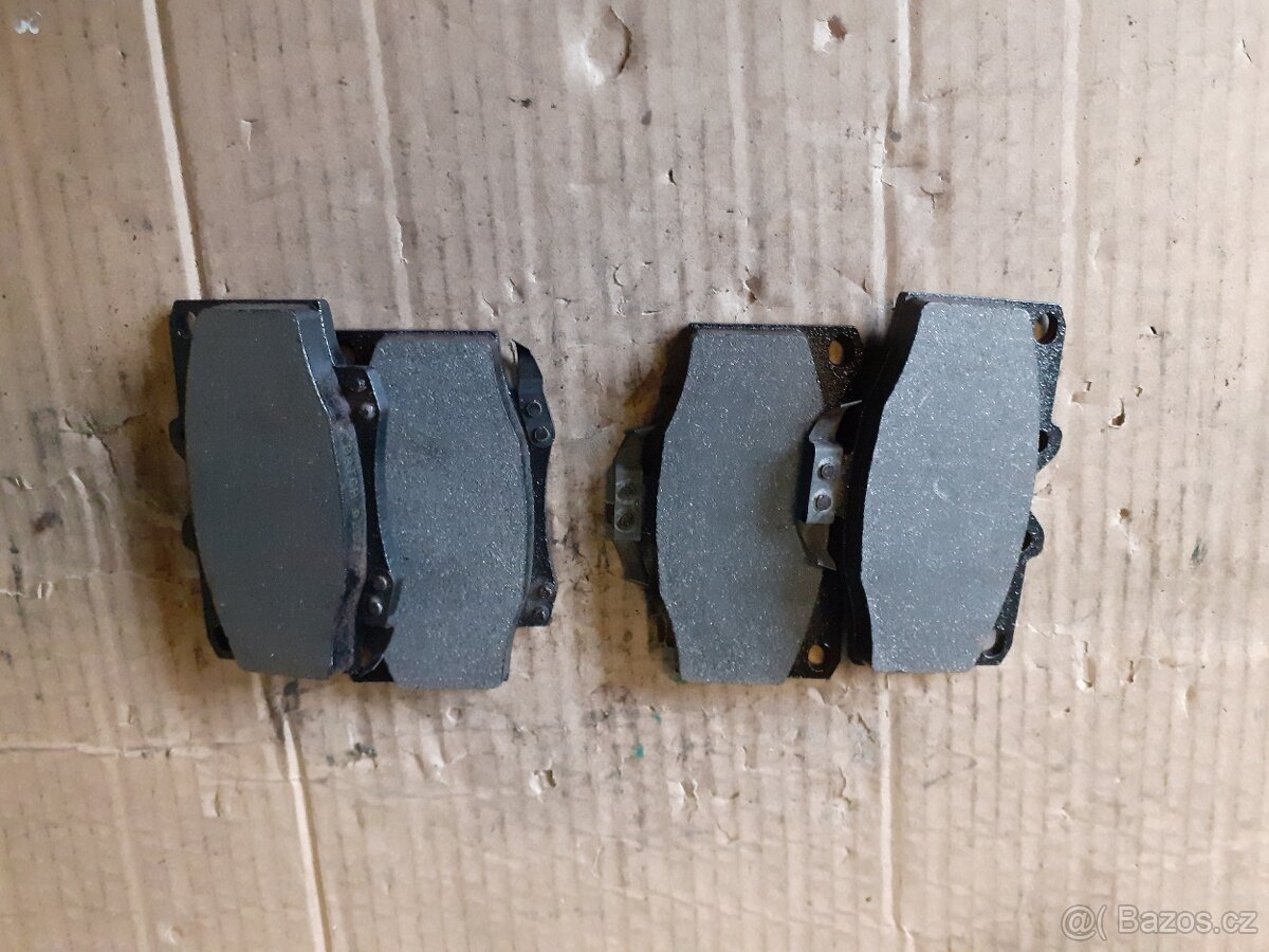 přední brzdové destičky Toyota Land Cruiser