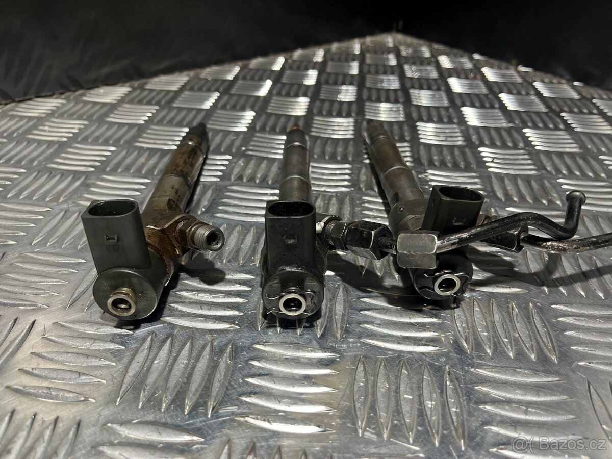 // Vstřikovače OM 611 2.2CDI/2.7CDI Mercedes //