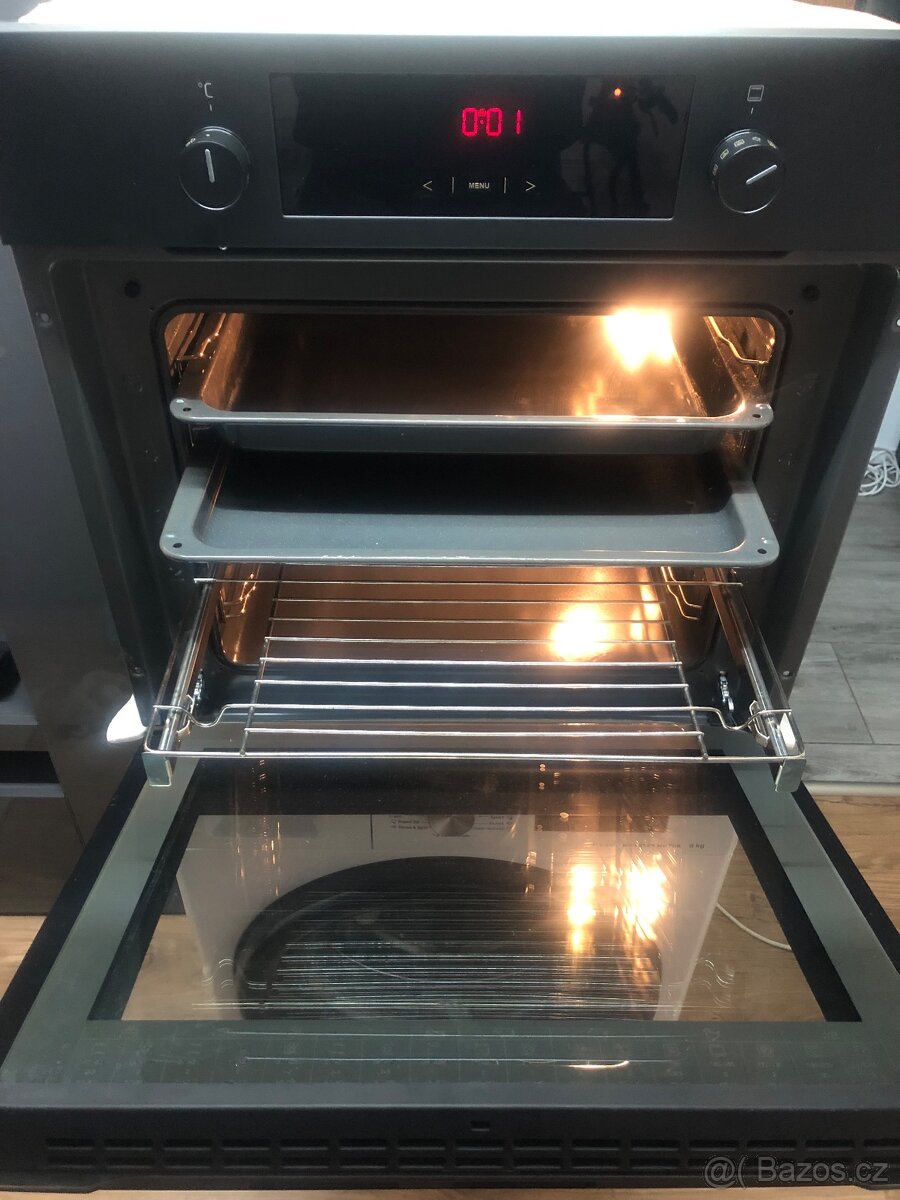 Vystavěna pečící trouba Siguro  BO-L35