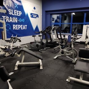 Gumová podlaha do posilovny