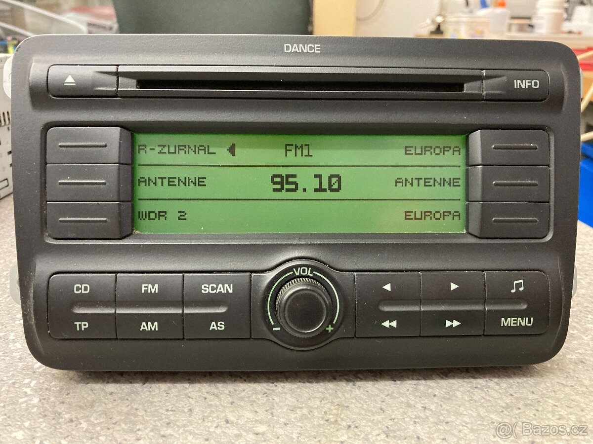 Autorádio Škoda Dance