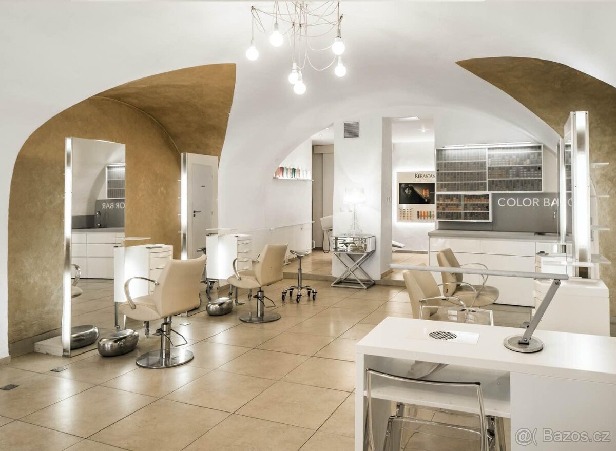 Pronájem kadeřnického křesla v Salonu Unique, Praha 1