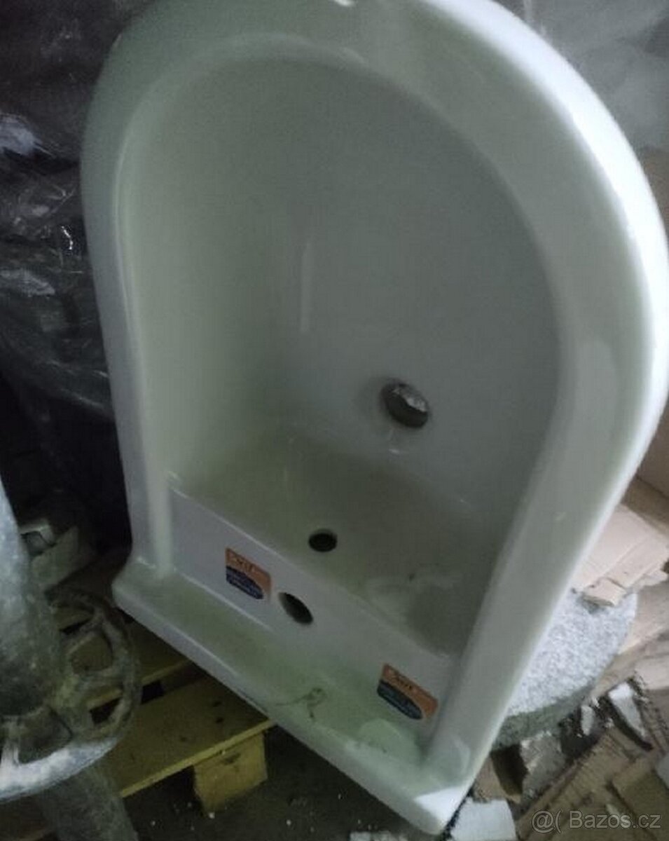 Bidet/bidetová mísa- značková , nová