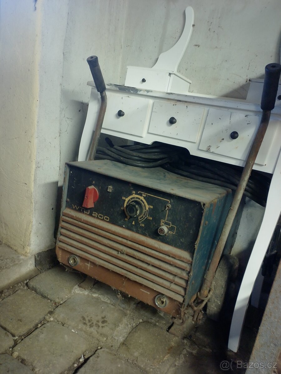 Svářečka wtu 200