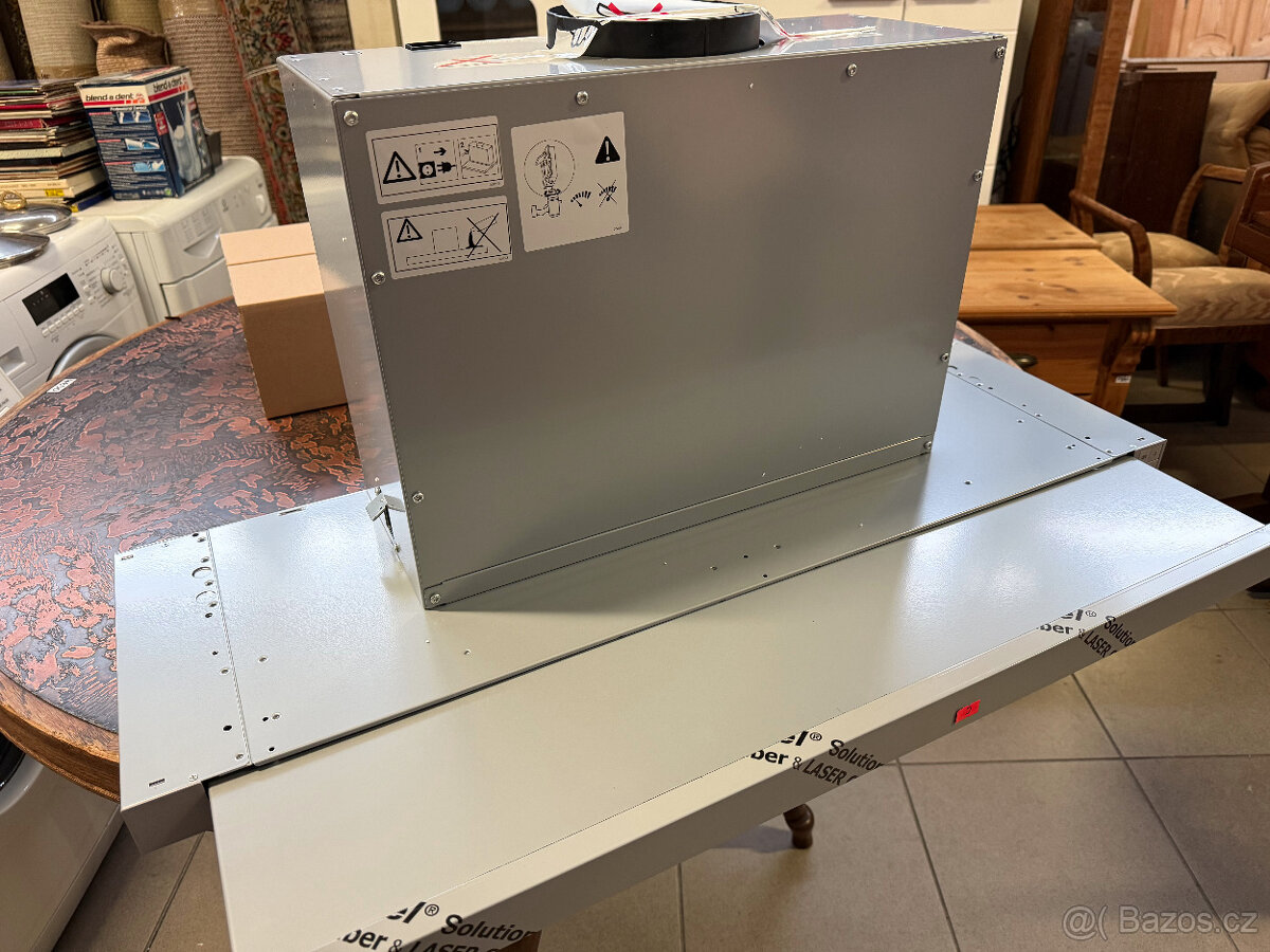 Nové vestavné digestoře 90cm AEG ,