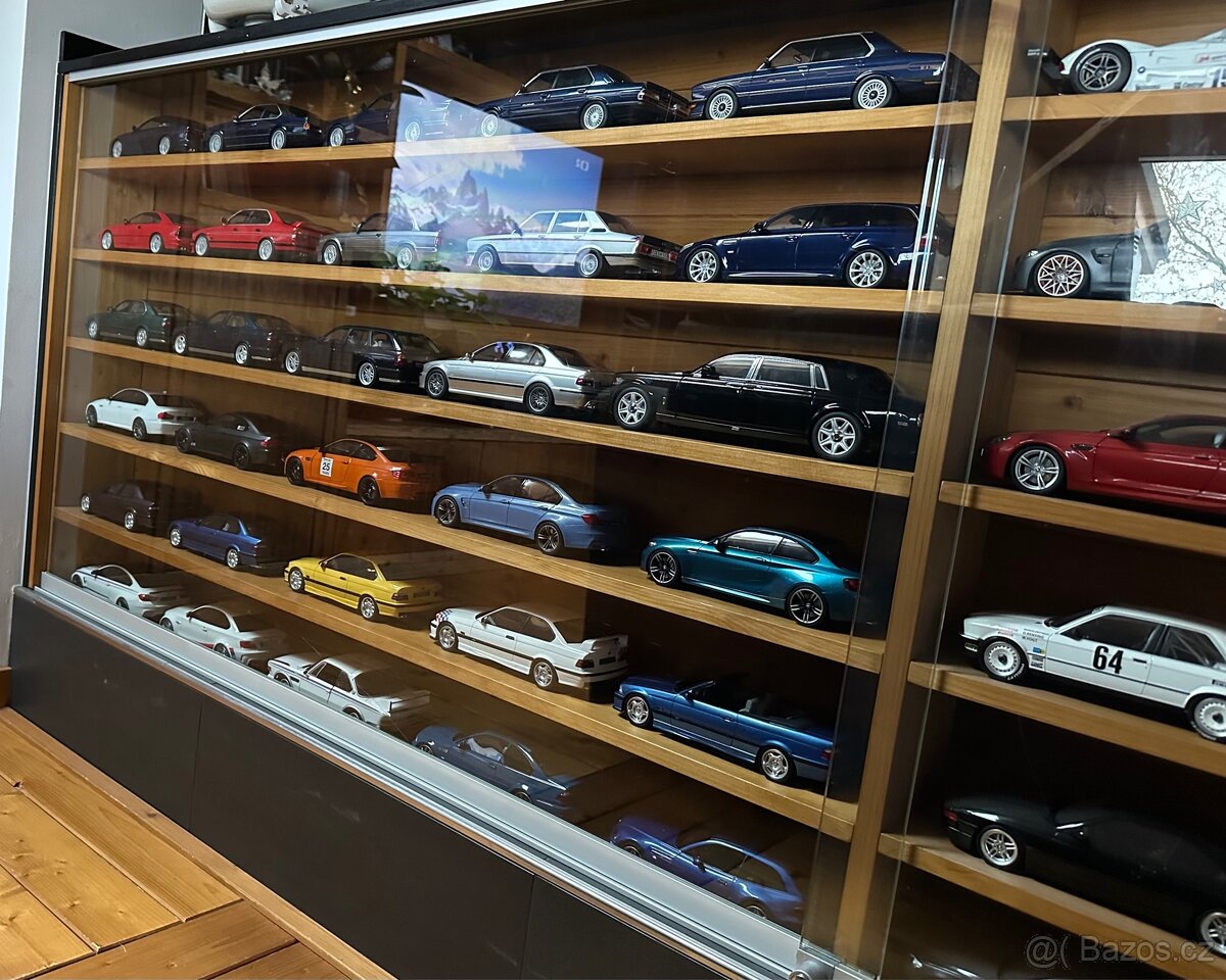 Modely 1/18 a 1/12