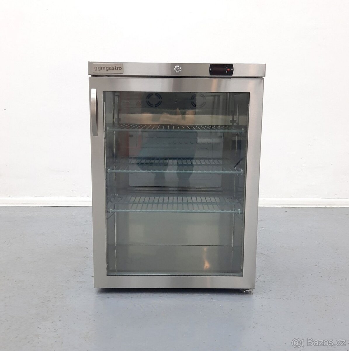 Lednice - 161 litrů - 1 skleněné dveře