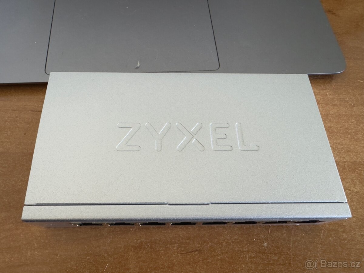 Switch ZyXEL GS1200-8 (23 měsíců záruka)