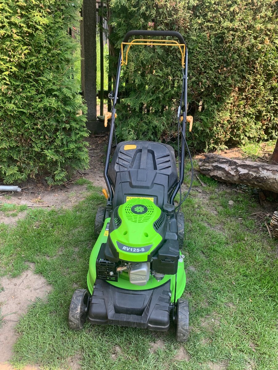 Prodám použitou sekačku Fieldmann FZR 4210-B