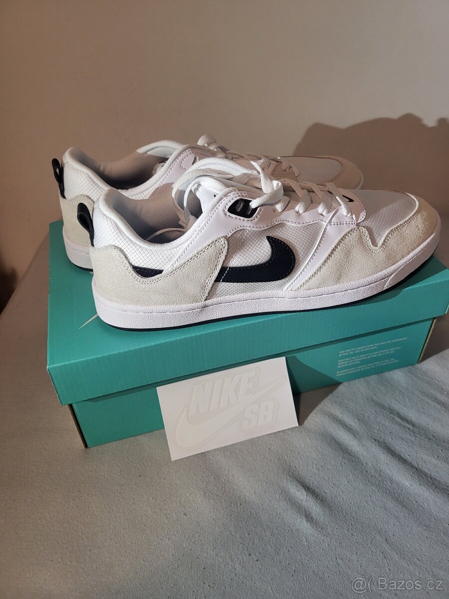 nike sb alleyoop white