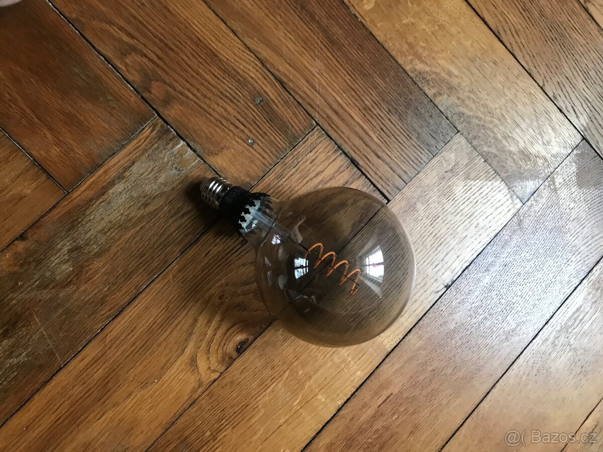 Retro LED dekorativní žárovka Almhult Ikea