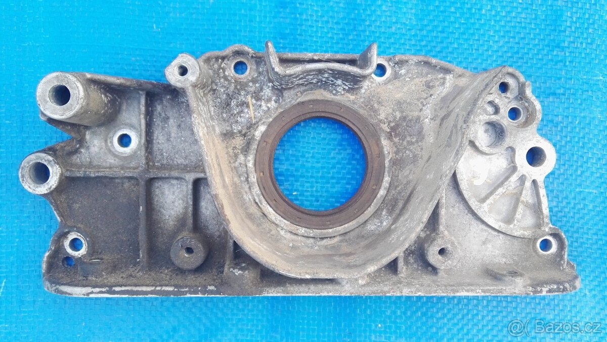 Prsa motoru Alfa Romeo V6 "Busso" 2.5 a 3.0