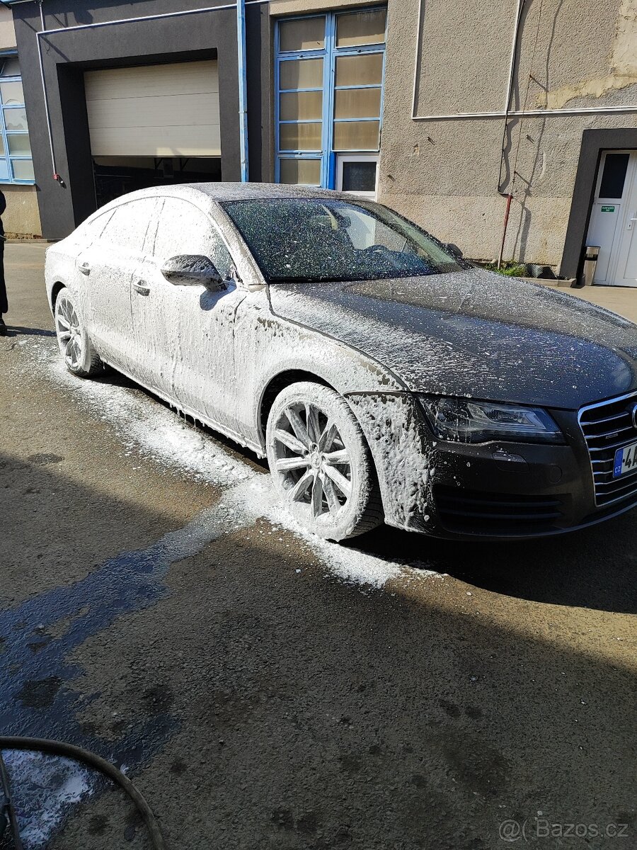 AUDI A7 RV.2011 3.0 TDI 180KW MASAZNI SEDACKY