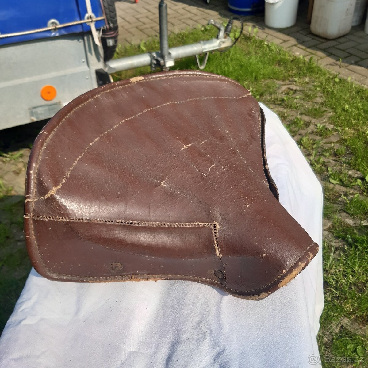 Sedlo na motokolo