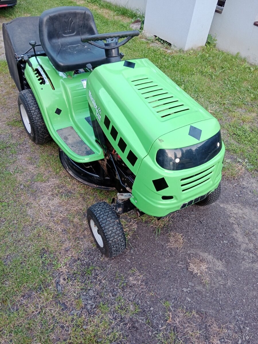 Zahradní traktor