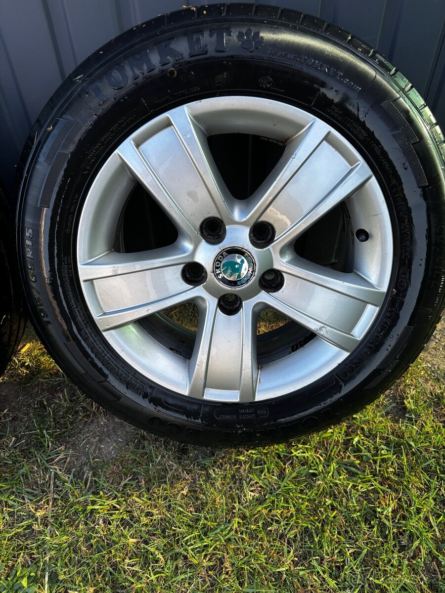 Prodám Alu r15 5x112 s letní pneu 195/65