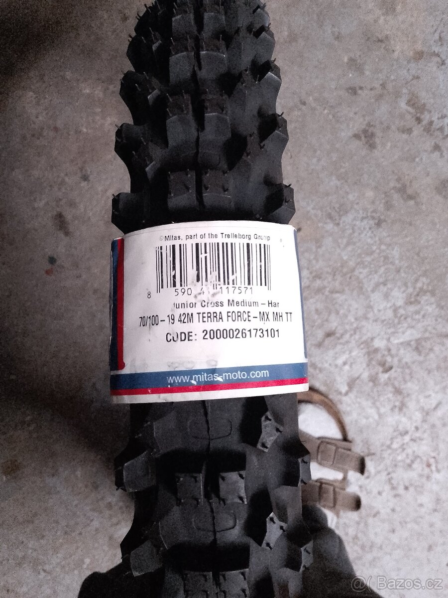 Pneu R19
