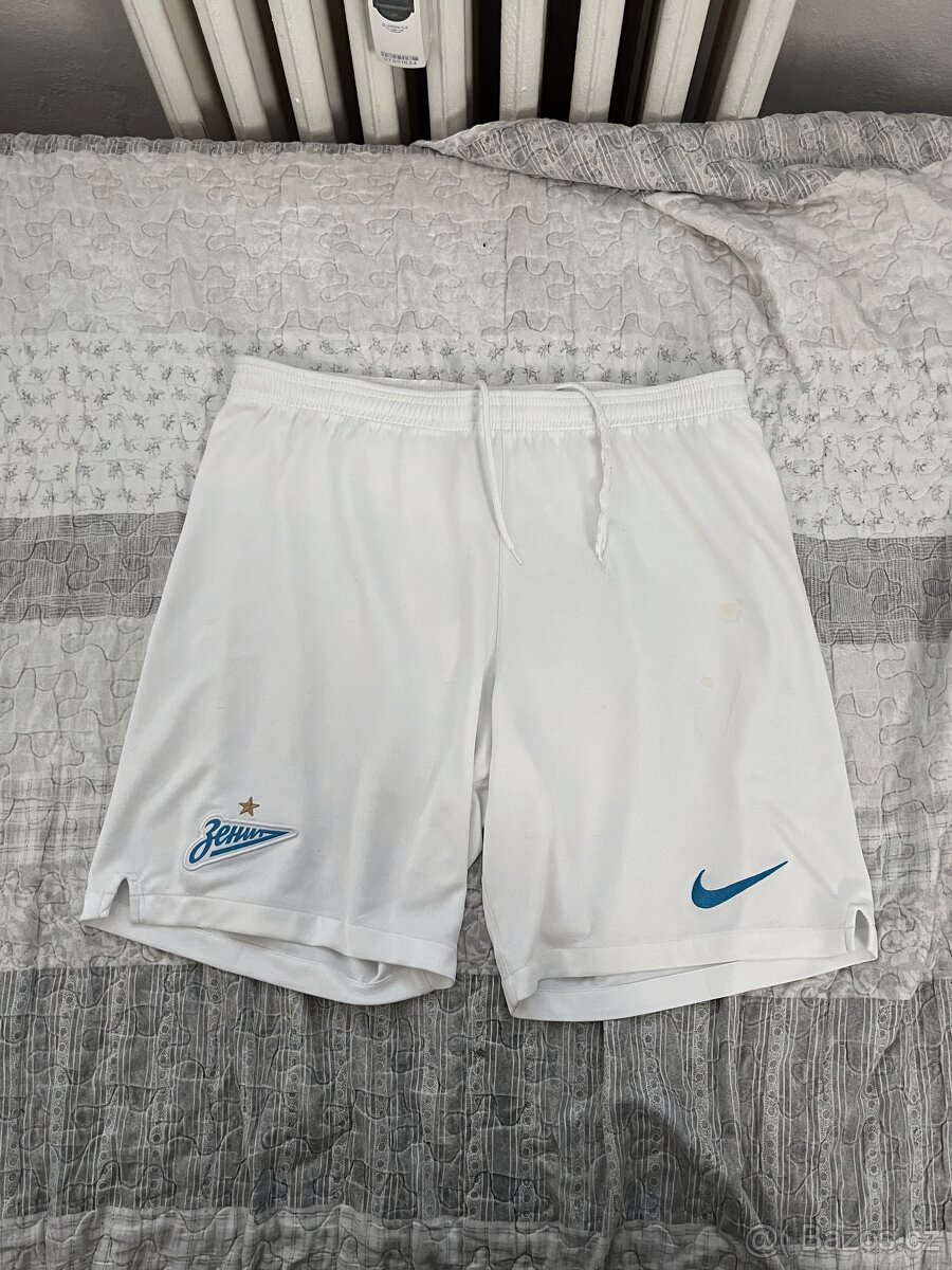 Nike sportovní kraťasy -M