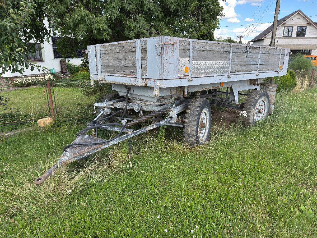 Traktorový sklápěcí vlek