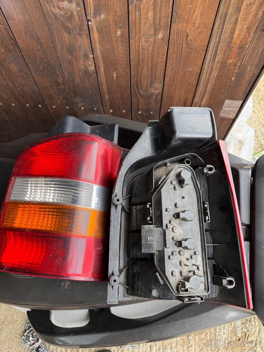 Vw T5 dveře a zadní světla
