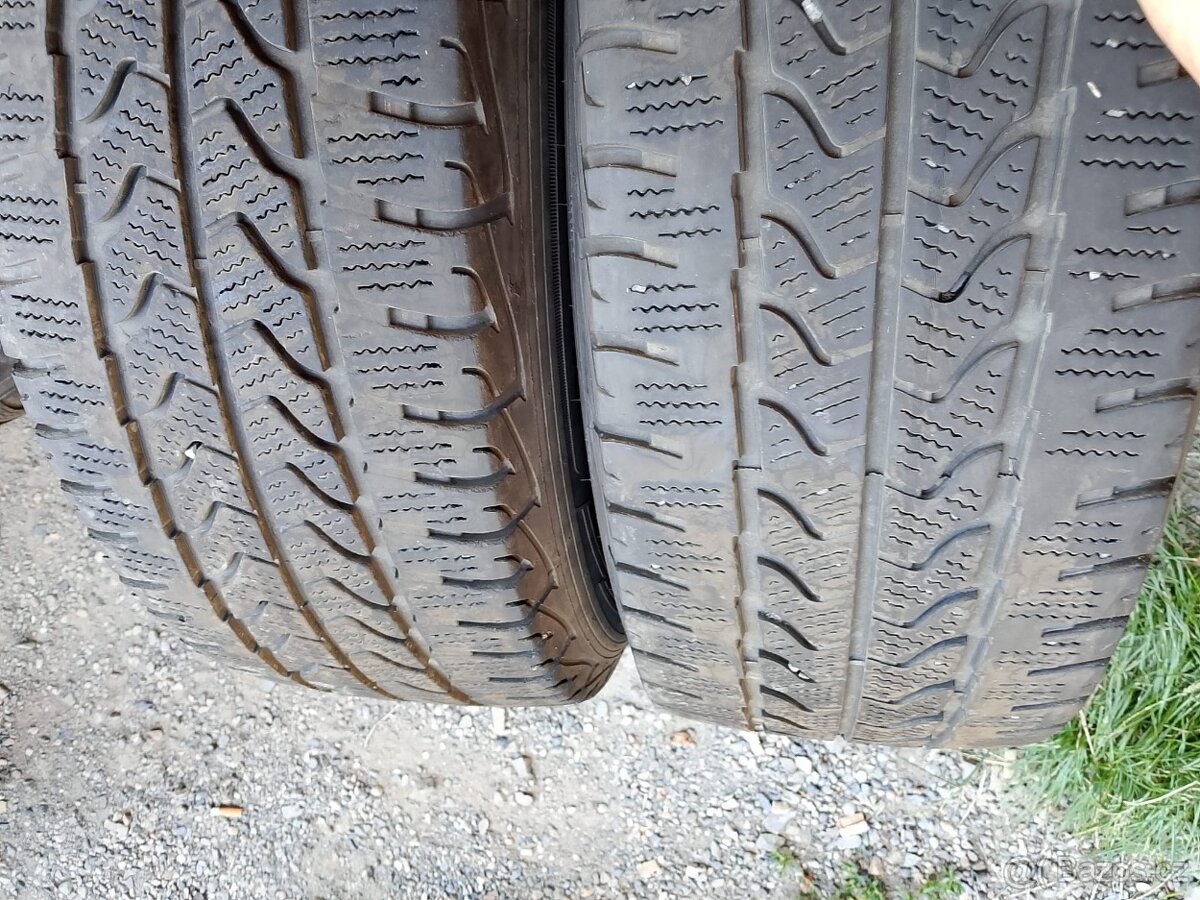 225/65/16c 112/110t Goodyear -zimní pneu 2ks dodávkové