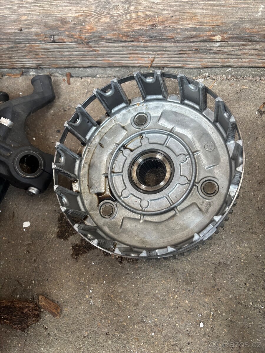 Spojka na Yamaha R1 98-03 Rn01 Rn04 Rn07
