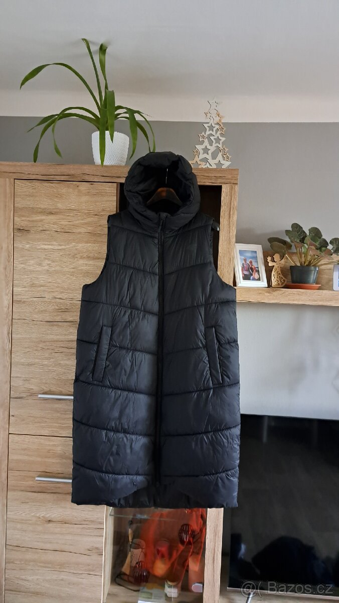 Krásná dámská dlouhá vesta 4F