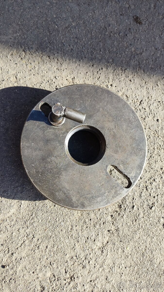 Příruba vretena sv18