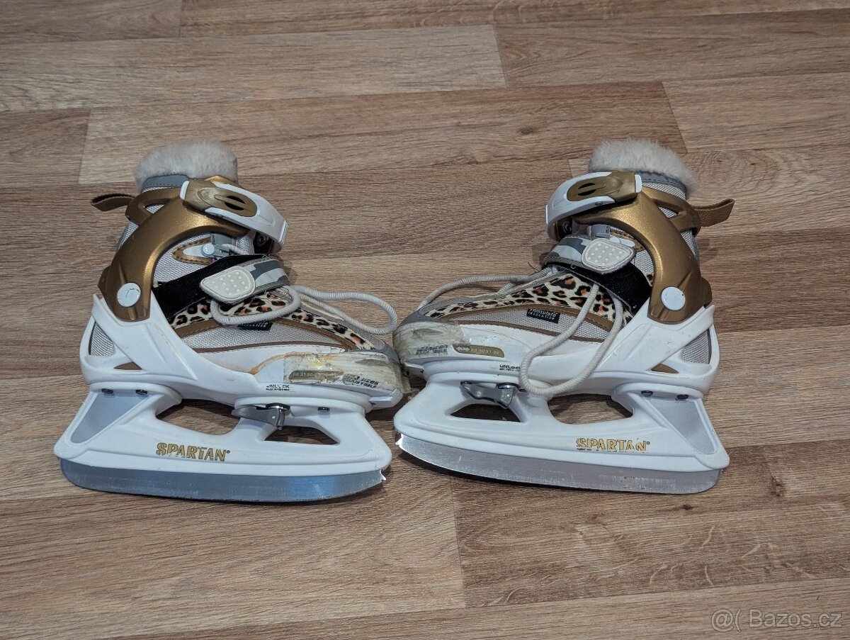 Prodám dívčí zimní brusle