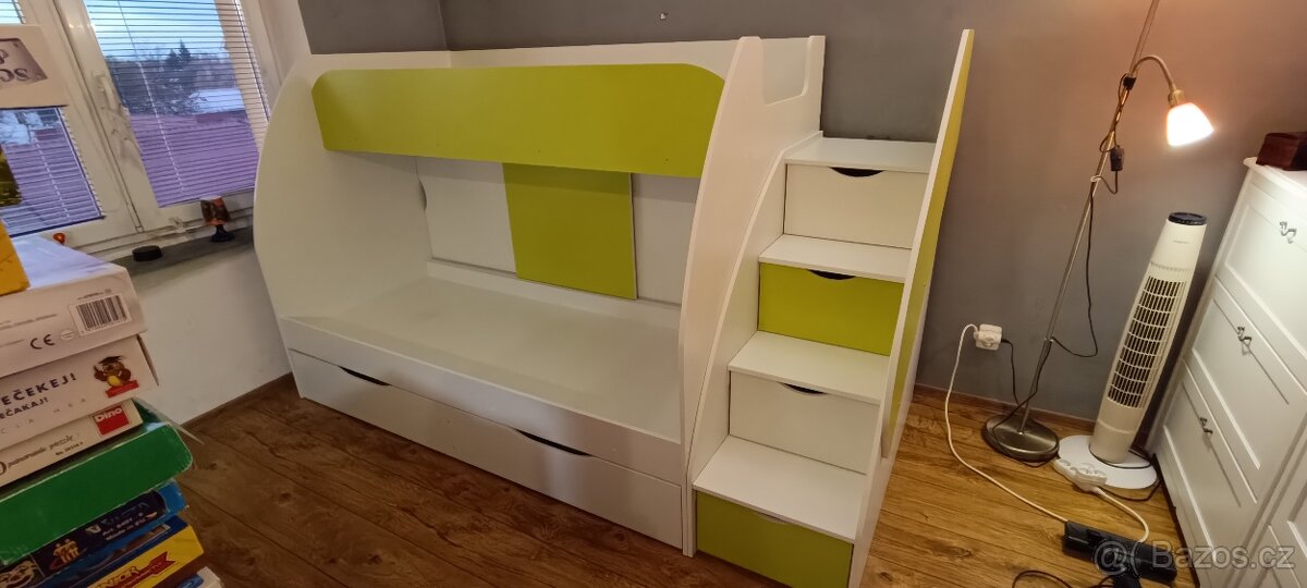 Dětská patrová postel