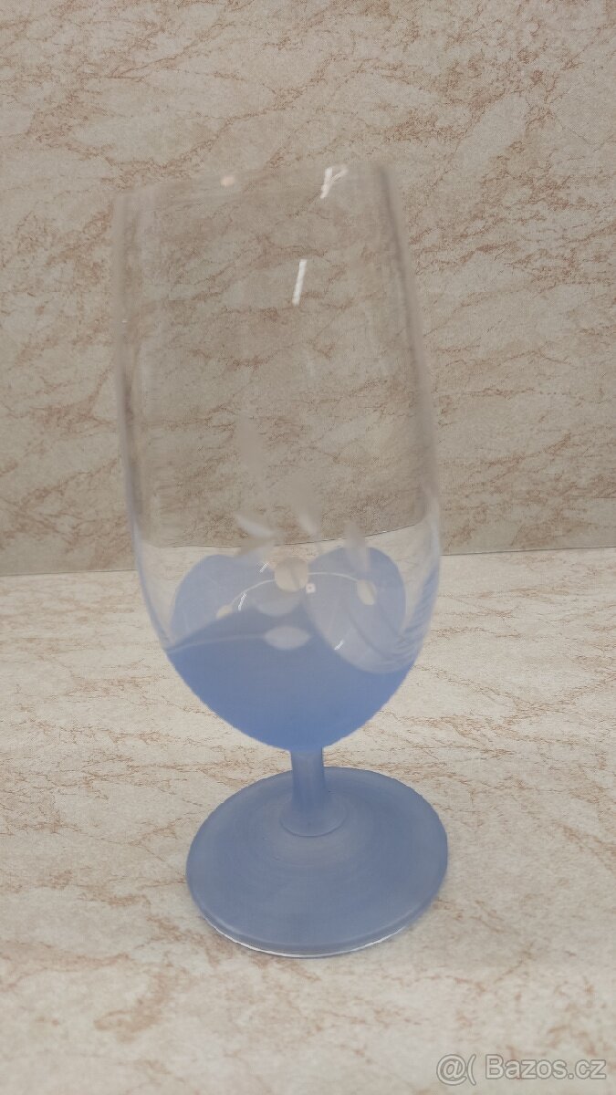 Skleničky na víno s brusem