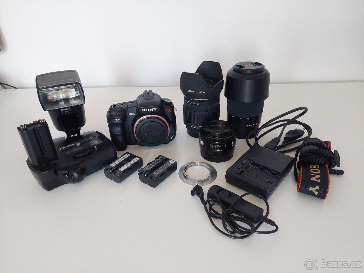 Sony A200, objektivy, příslušenství
