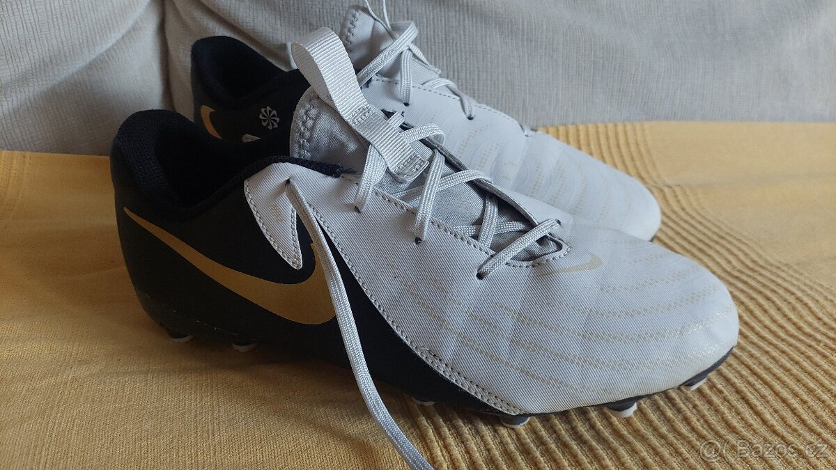Kopacky Nike Phantom 38.5